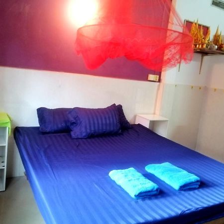 Tortuga Guesthouse カンポット エクステリア 写真