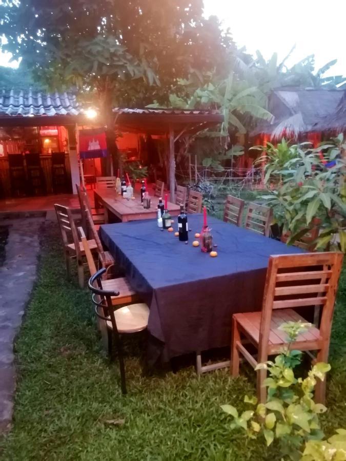 Tortuga Guesthouse カンポット エクステリア 写真