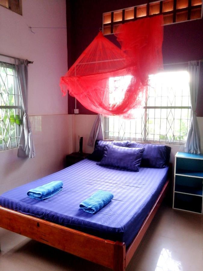 Tortuga Guesthouse カンポット エクステリア 写真