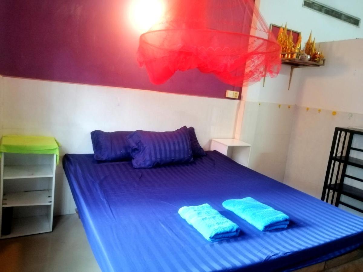 Tortuga Guesthouse カンポット エクステリア 写真