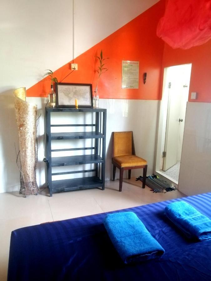 Tortuga Guesthouse カンポット エクステリア 写真